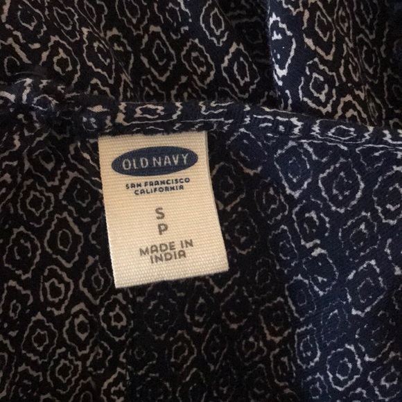 Old Navy White/Navy Patterned Tunic Blouse NWOT - Picture 4 of 5